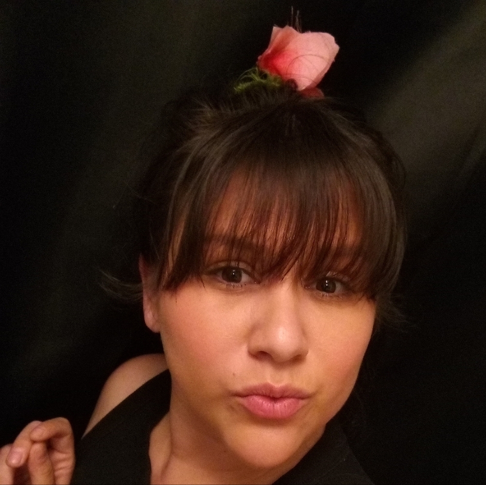 Meet your Posher, Yolanda